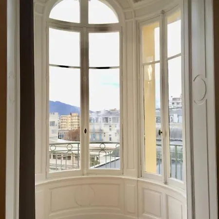 Les Ambassadeurs Palace Apartment *